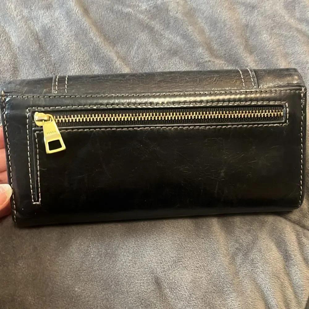 Fossil Ellis 29 Black Leather Wallet Clutch